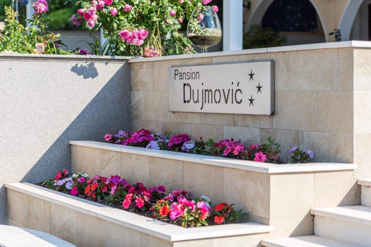 Pansion Dujmovic 1 Apartamento Malinska Exterior foto